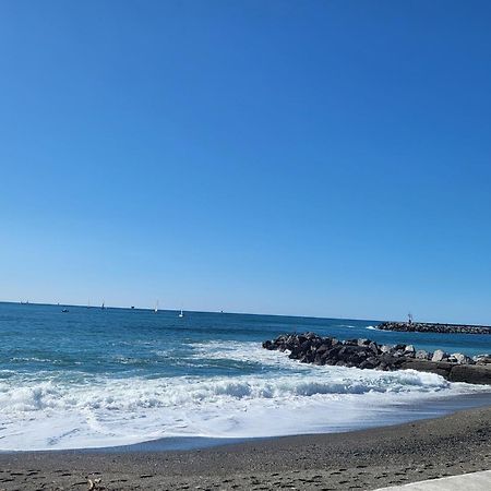 La Casetta A Due Passi Dal Mare Genova Kültér fotó